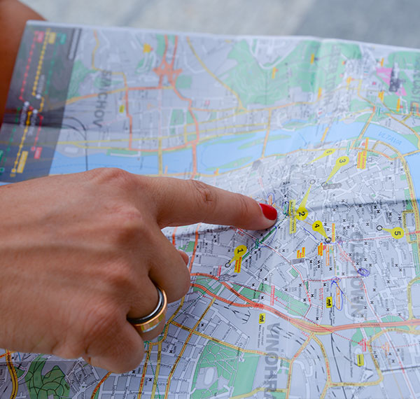 A retailer guide-side-image